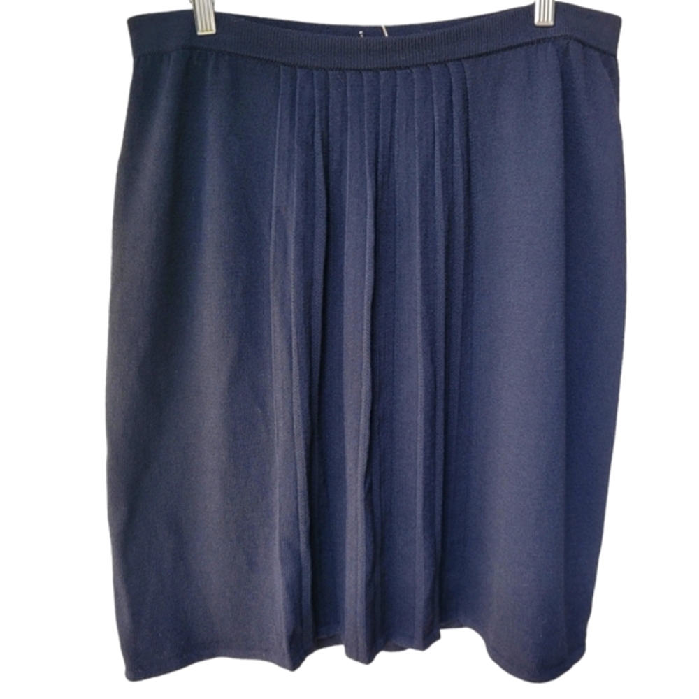 St. John Collecrion Pleated Front Santana Knit Skirt Size 14